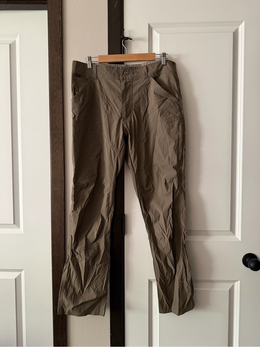 Kuhl Men's Cargo Pants - Utility Pocket Design